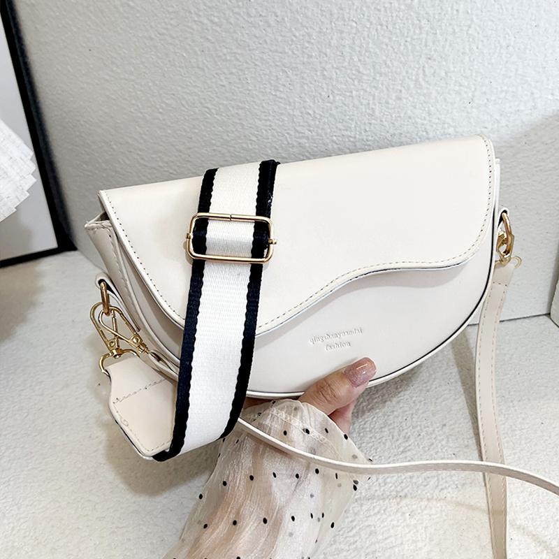 Fashion Small PU Leather Saddle Armpit Bags for Women Vintage Designer Shoulder Crossbody Bag Small Flap Purse and Handbags