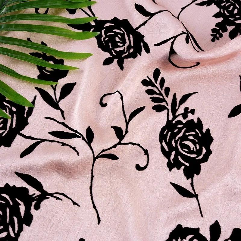 100x150cm Rose Flocking Imitation Acetic Acid Grab Fabric New Chinese Cheongsam Blouse Dance Clothing Breathable Fold Fabric 50x150cm розовый