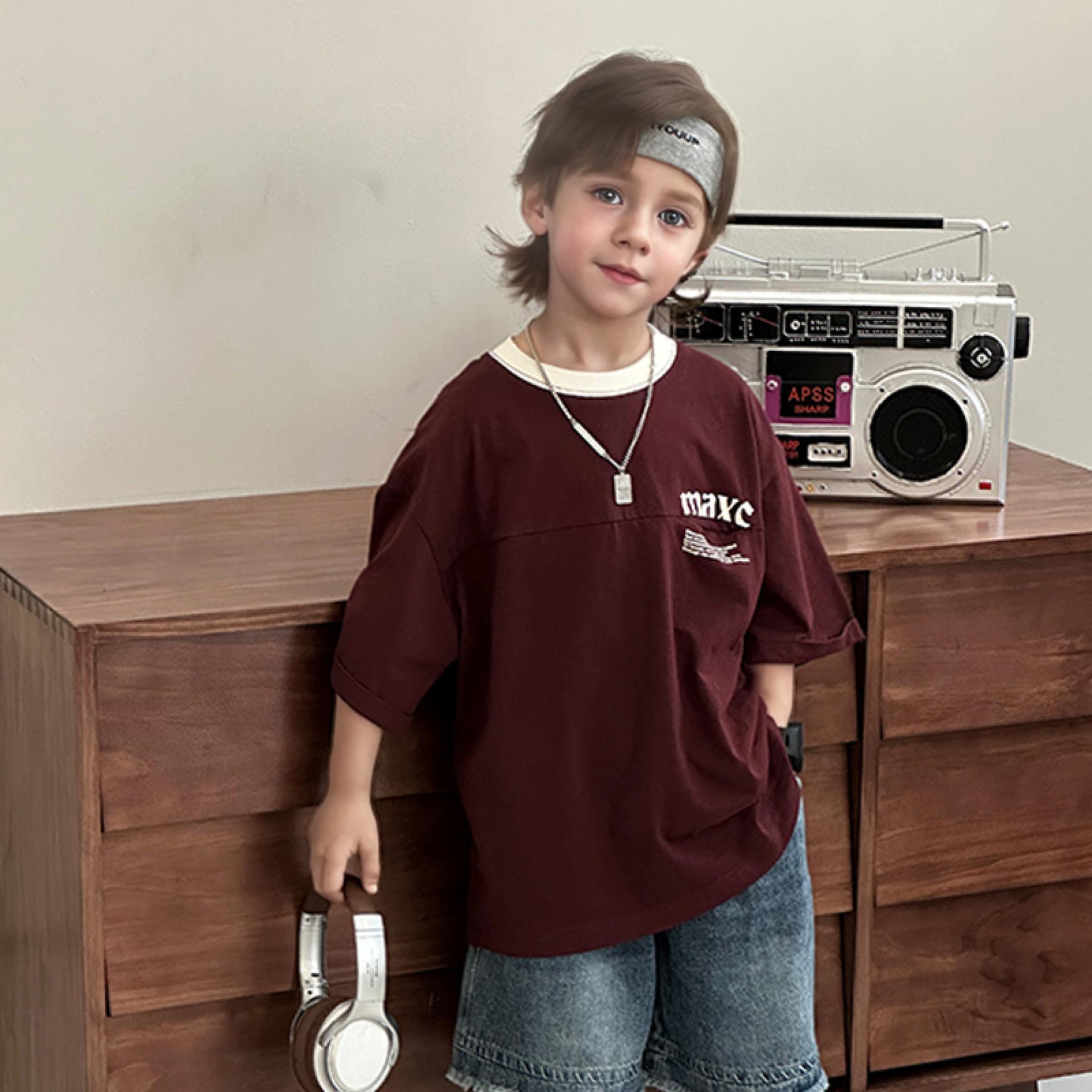 

Boys Pure Cotton Short Sleeve T-Shirt, 2024 Summer Loose Fit for Middle and Big Kids 120 cm кирпич красный