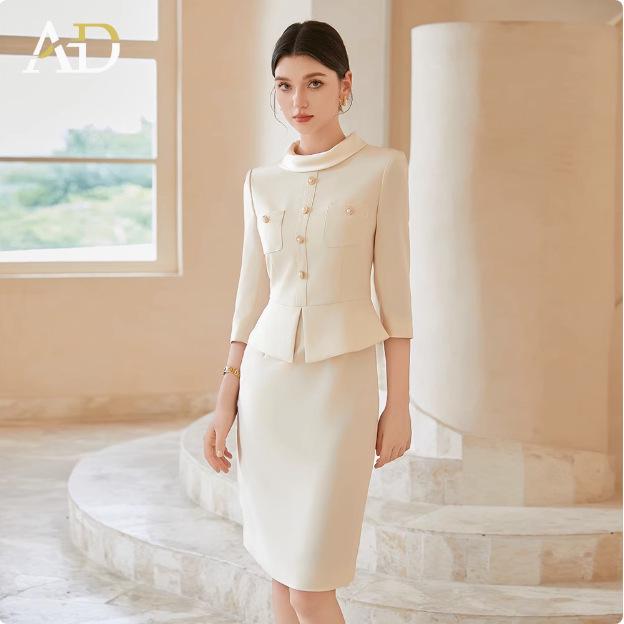 AD Temperamental Socialite Beige Dress: High-End Faux Two-Piece Round Neck Formal Skirt Set