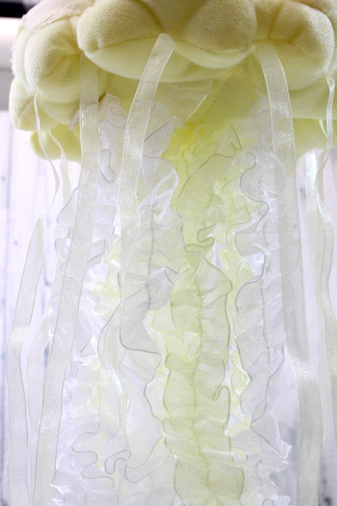 Jellyfish Medium Yellow