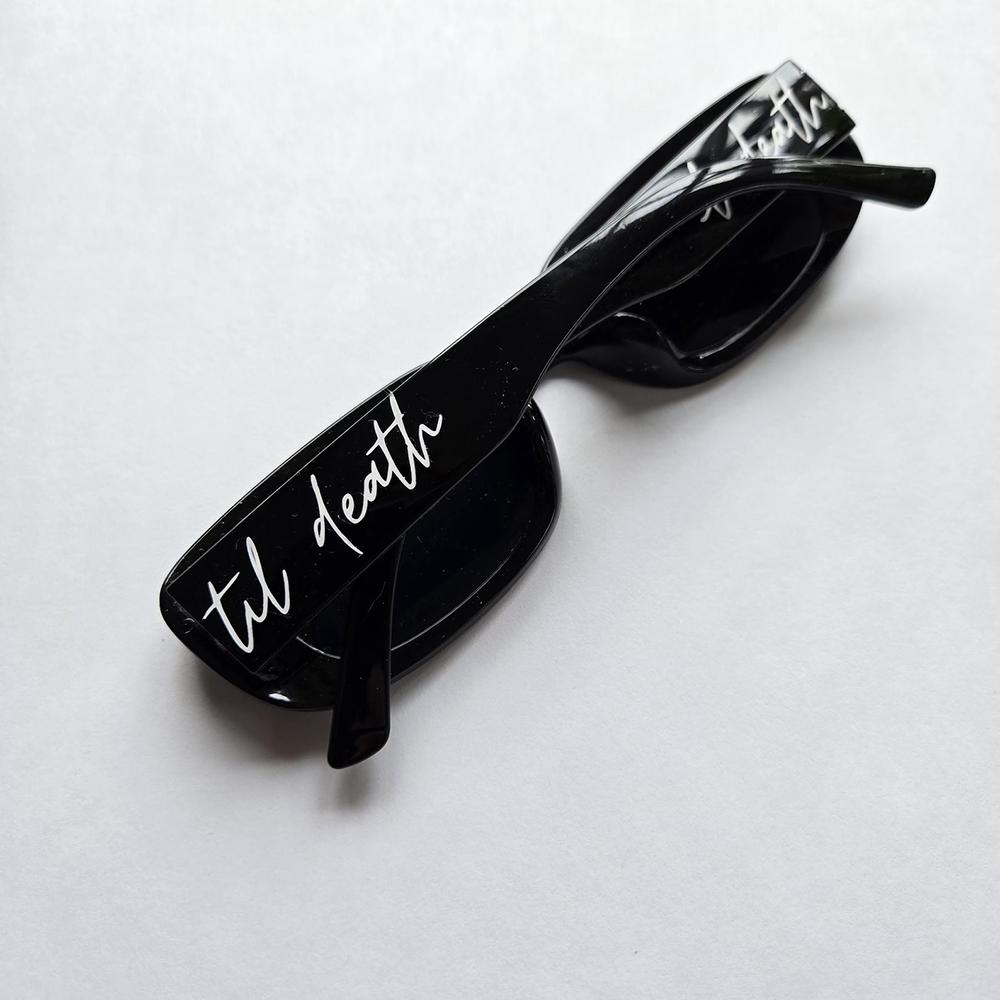 

Солнцезащитные очки До смерти Ретро Юбилей Свадьба Невеста Медовый месяц Готика Хэллоуин Декор для девичника 1Pcs 14.4x3.3cm