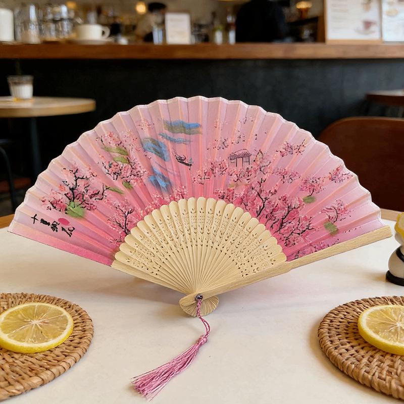 Retro-Tanzfächer im japanischen Stil für den Sommer - Klassischer antiker Stil