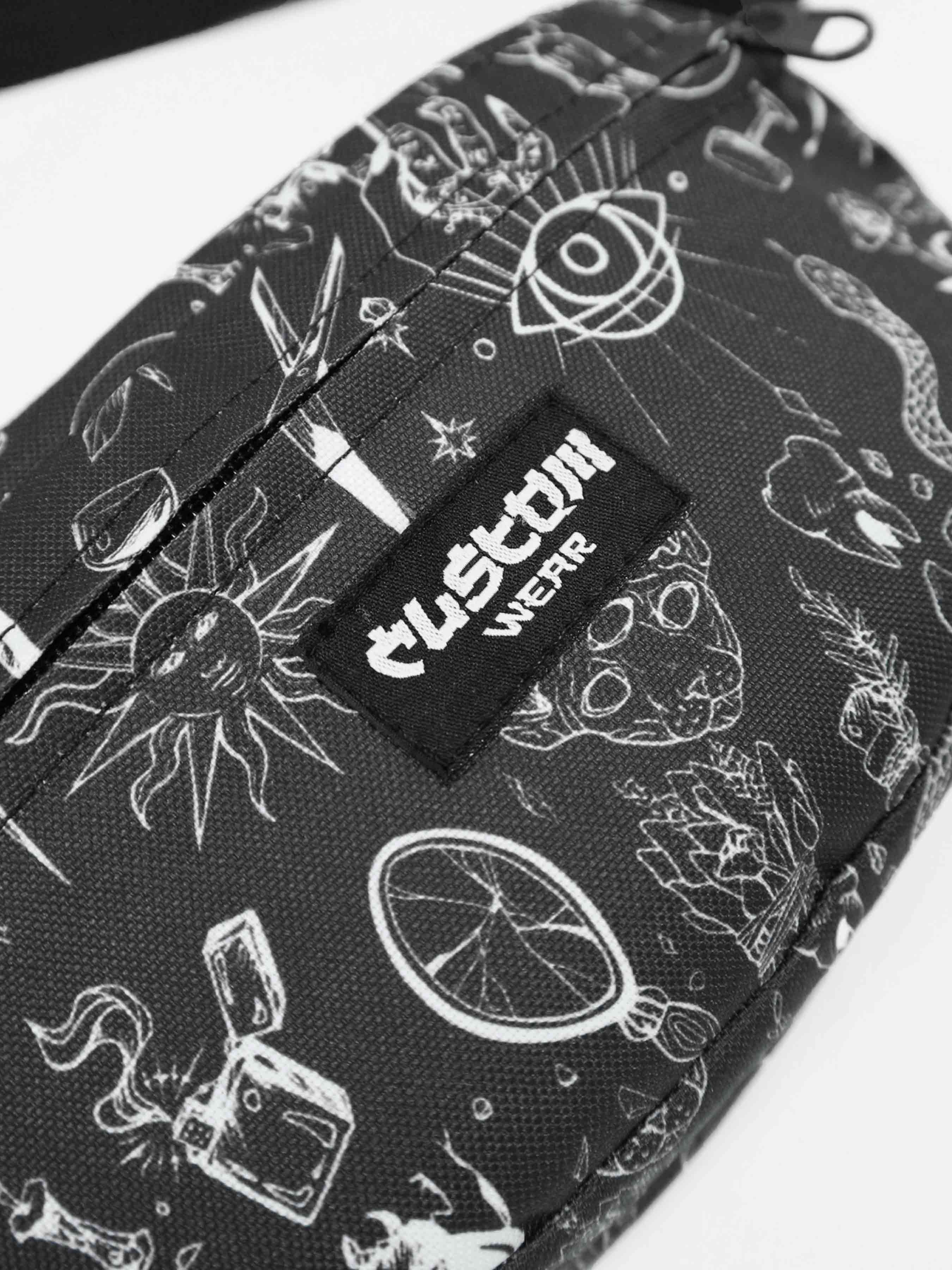 

Бананка сумка на пояс чоловіча Custom Wear Triada Witch 22x15x8 cm білий/чорний