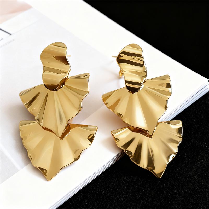 New Exaggerated Women s Hanging Earrings Gold Metal Three-layers Pendants Uneven Folded Fan Dangle Earrings for Female