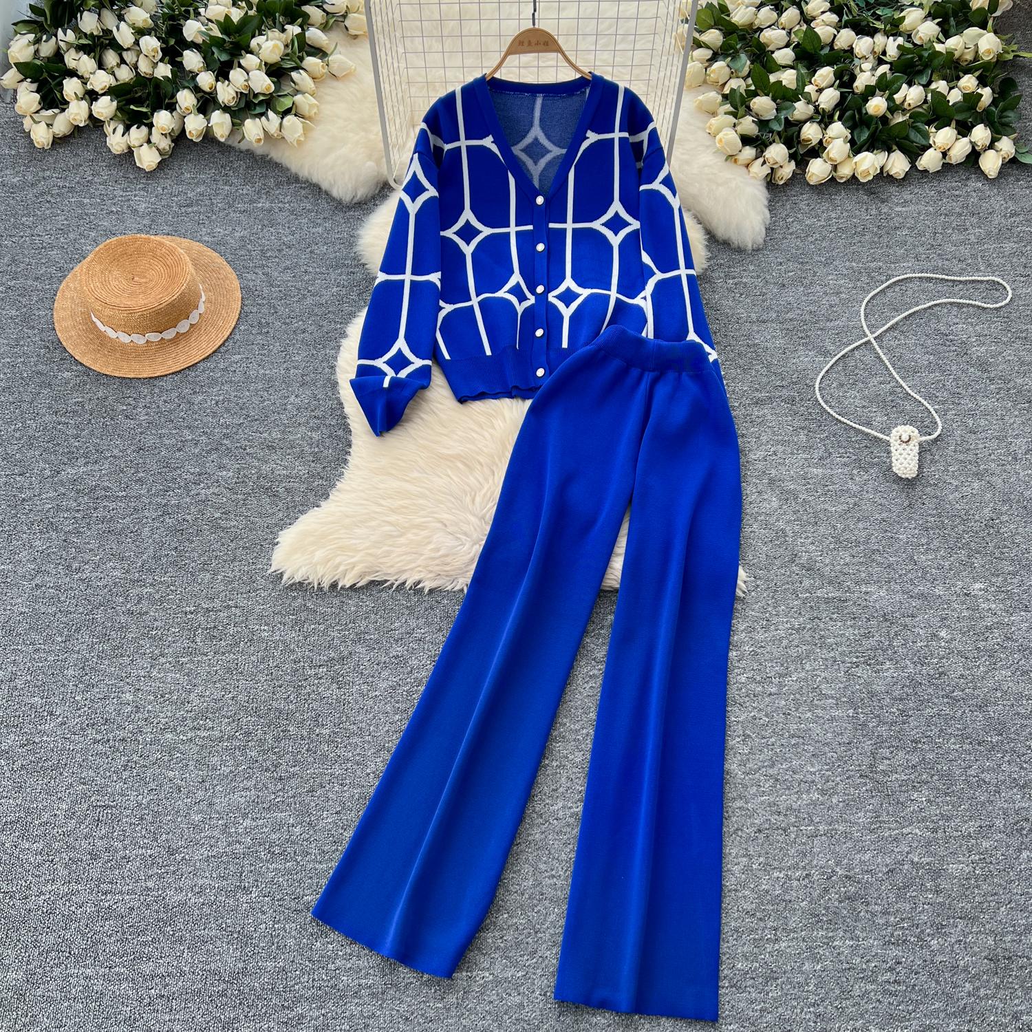 

Модные базовые трикотажные костюмы женские однобортные кардиганы с принтом + широкие брюки с высокой талией, однотонный свитер, комплект из 2 предметов One Size синий