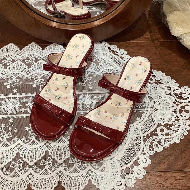 Wedge heel sandals women's 2025 new summer wear with cool slippers with skirts, beautiful French high-heeled slippers