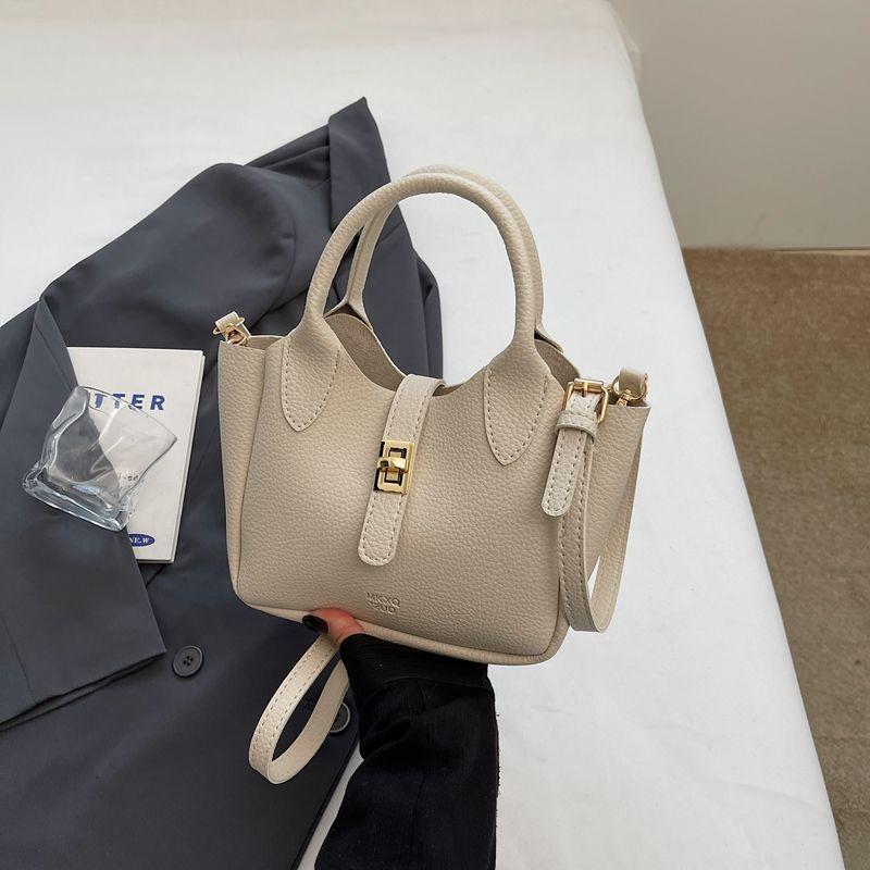 Xia Xiao Fresh Versatile Handbag Women's New Casual Bucket Bag Commuter Shoulder Messenger Bag