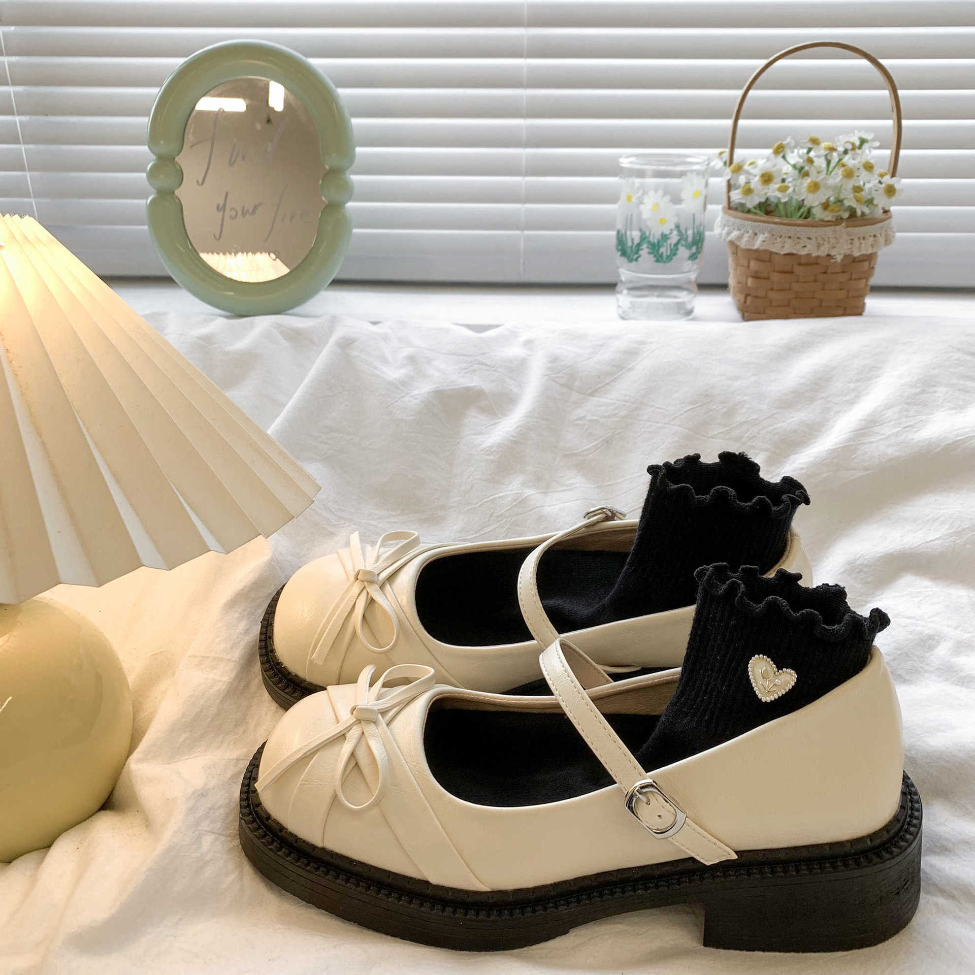 

Silver light-mouth bow Mary Jane single shoes women s spring and summer new thick-soled skirt small leather shoes 35