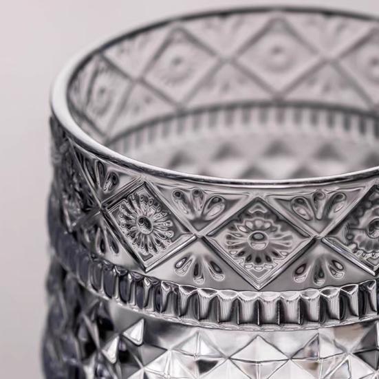 Whiskyglas mit leuchtender Basis 360 Grad drehbarer Whisky Tumbler 260ml Bleifreies Glas Einzigartiges Geschenk für Papa Geburtstag Feiertag