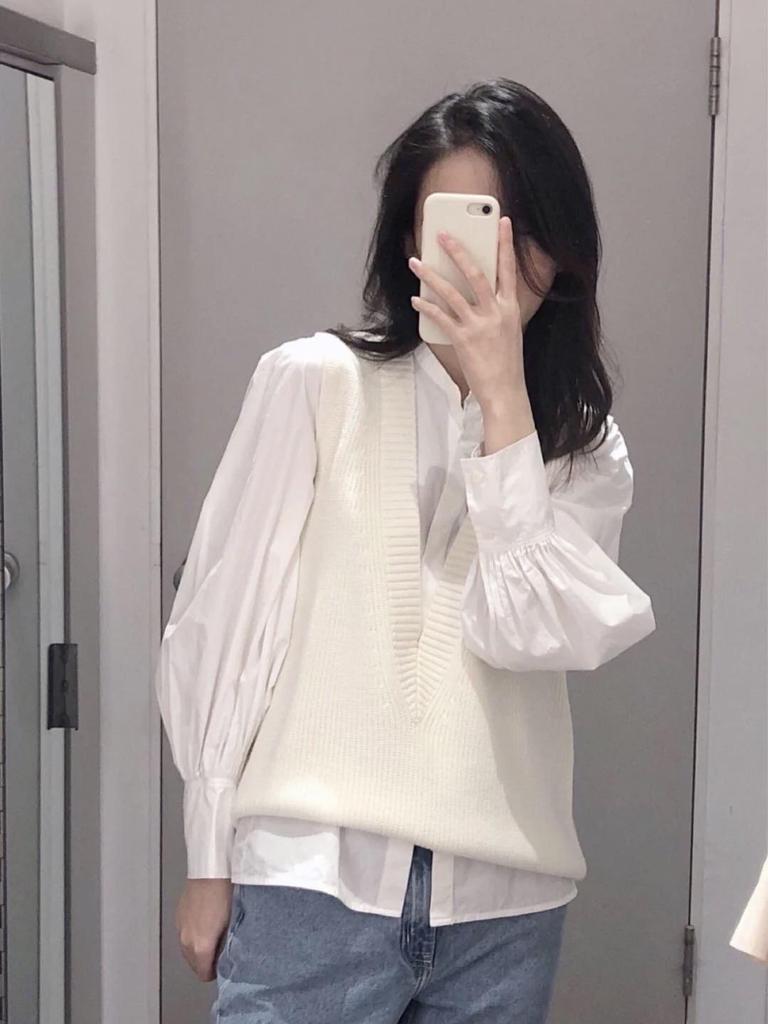 Women's Slimming V-Neck Knitted Wool Vest - Versatile Sleeveless Autumn/Winter Sweater for Layering