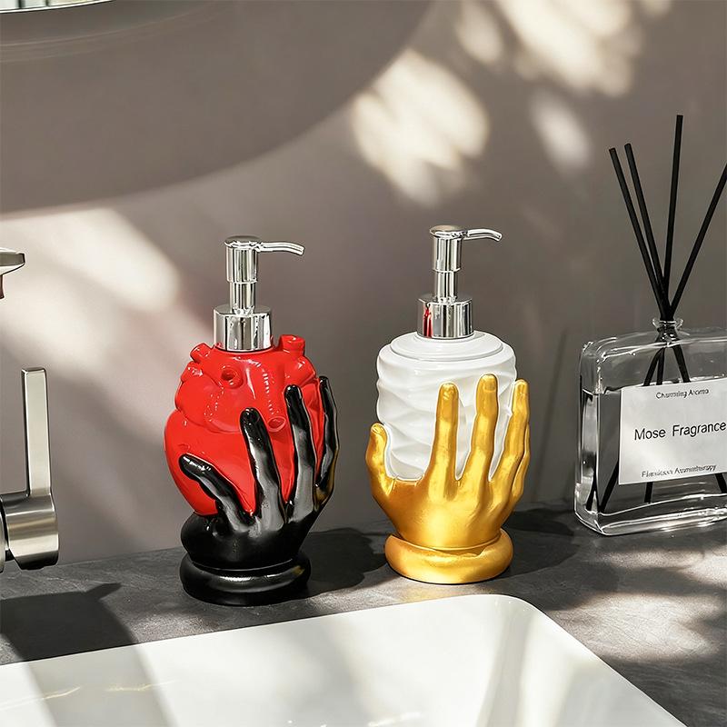 Creative Abstract Hand-held Heart-shaped Resin Lotion Bottle Home Body Wash Shampoo Refills Travel Portable Soap Dispenser Gift