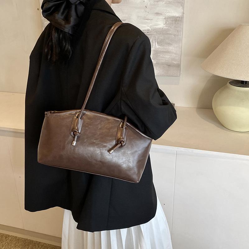Autumn and Winter Retro Armpit Large-capacity Tote Bag Women's 2025 New Fashion Trend Shoulder Bag Work Commuter Women's Bag