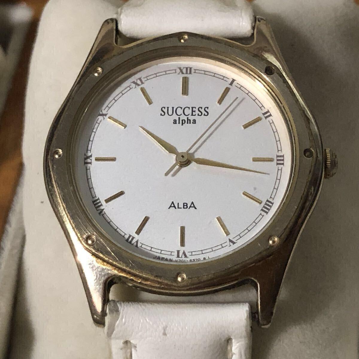 [Immediate decision/Free shipping] SEIKO ALBA SUCCESSalpha V701-6330 Alba Success Vintage watch Used watch Many brand watches listed