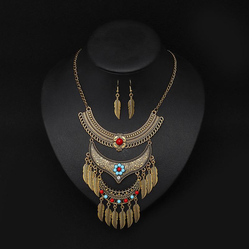 European-American Retro Layered Leaf Tassel Necklace and Earrings Set