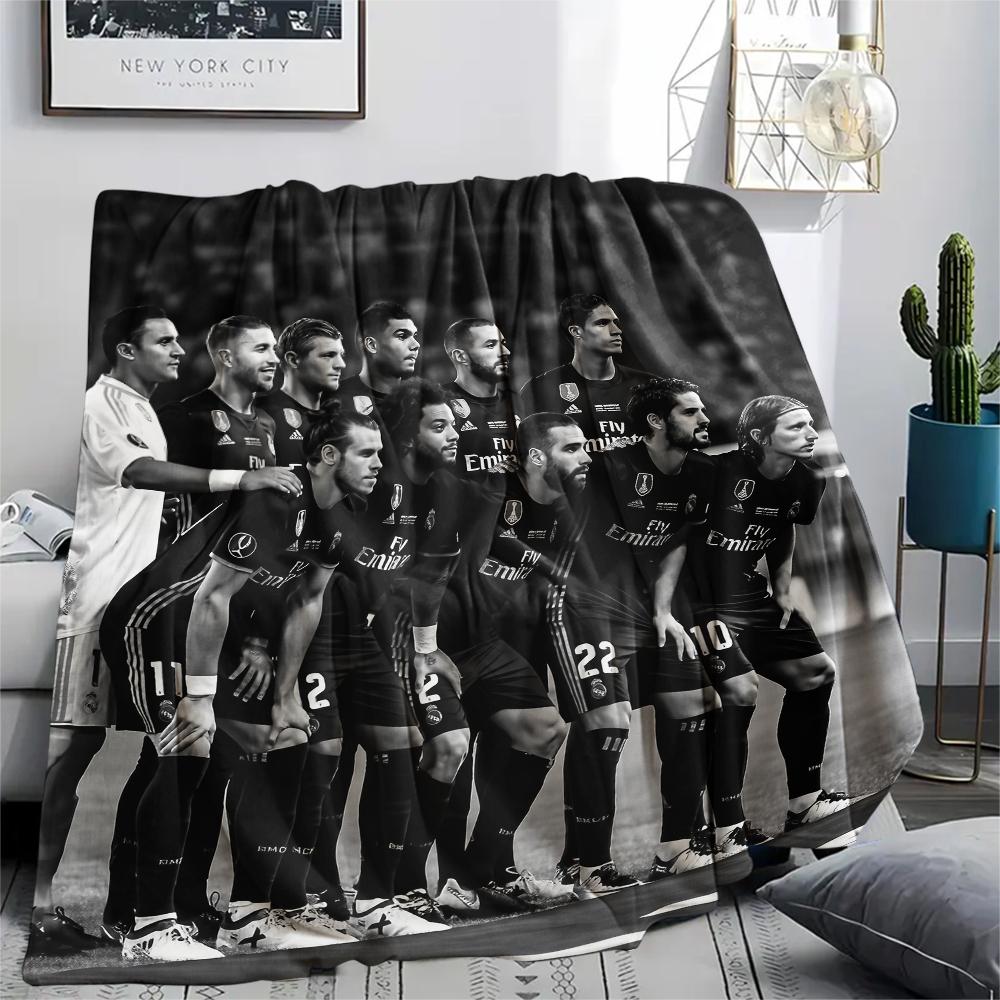 Real Madrid Team,pattern Flannel Blanket, High quality Comfortable for All Seasons, Home Decor, Warmth and Comfort, Perfect for Gifts.