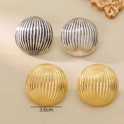 Personality Niche Design, Round Stripe Hollowout, High-Quality 18K Gold Fashion And Versatile Stud Earrings, Women
