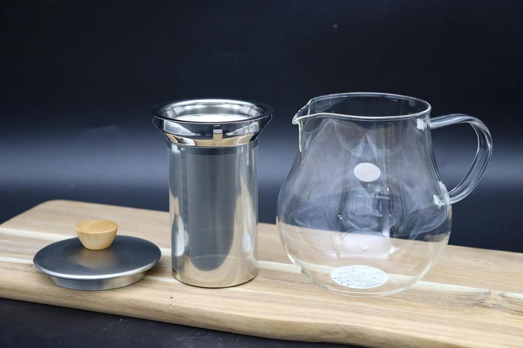 HARIO Pitcher Casual Tea Pitcher with Gift Model [Tea 700] Wrapping, Number TPC-70HSV