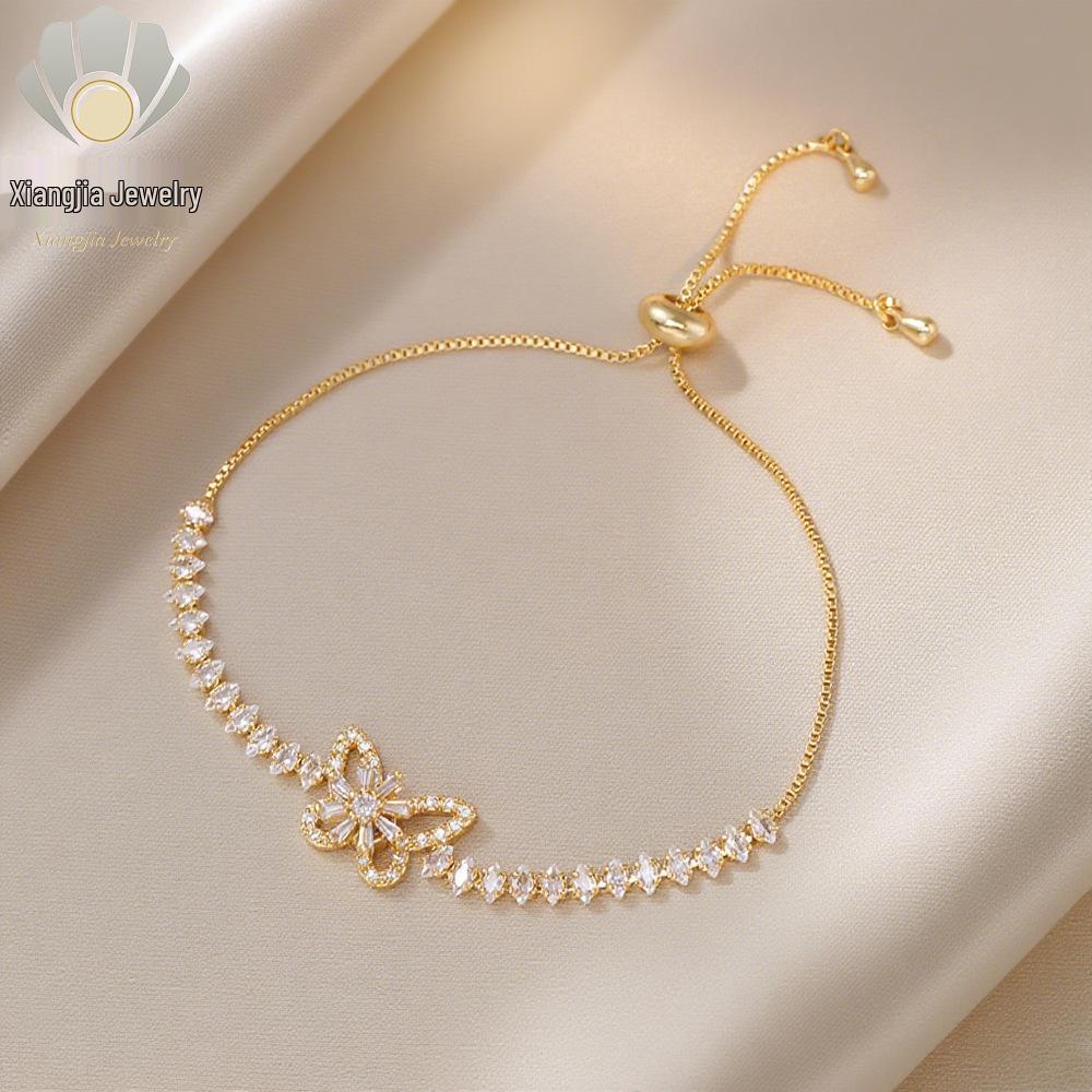 Women's Rotating Butterfly Necklace and Earrings Set: Light Luxury, Fashionable and Versatile.