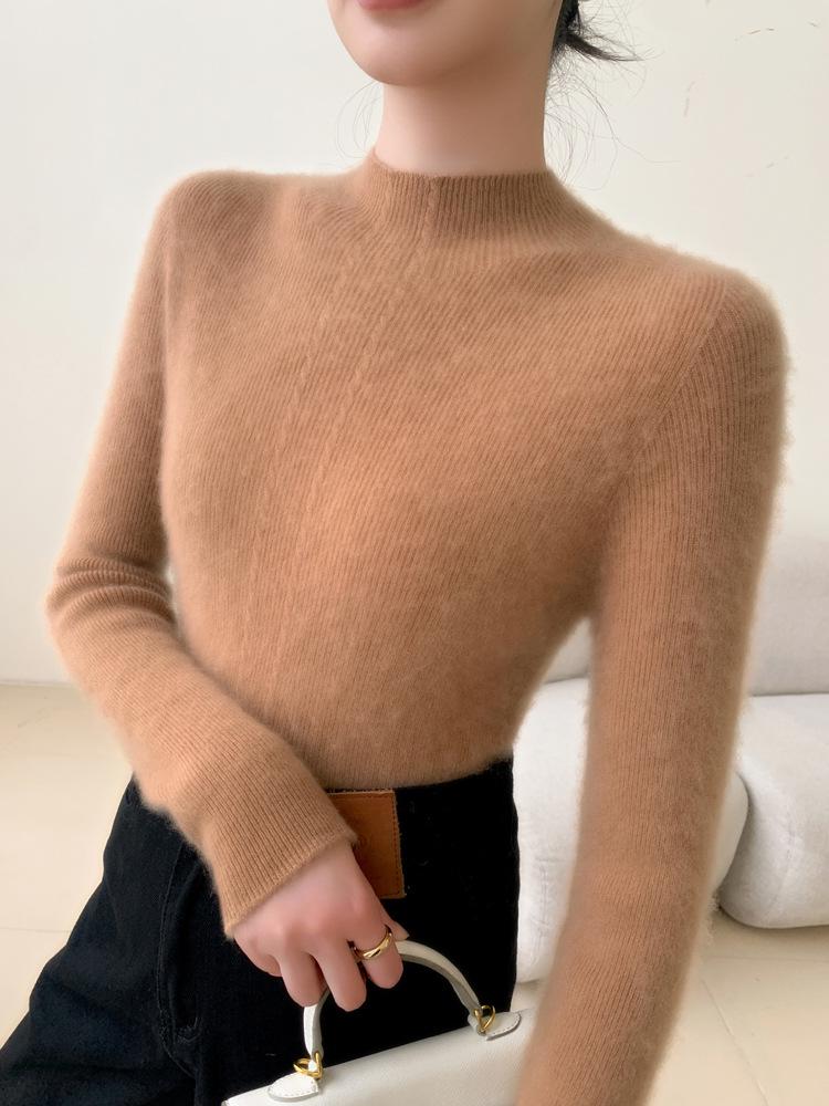 Women's Seamless Cashmere Slim-Fit Knitted Sweater - Half-High Collar Base Layer, 2025 Collection