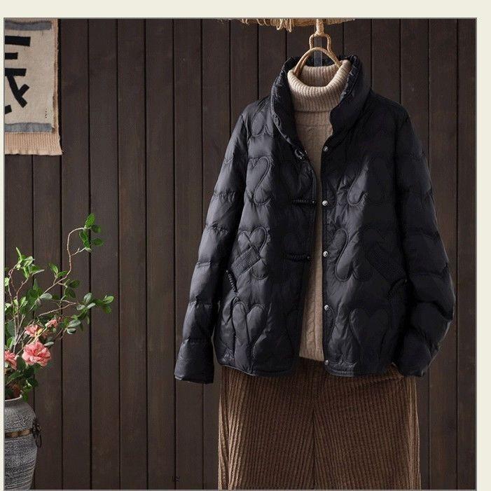 Retro buckle light and thin short down jacket women's year winter new fashion age-reducing foreign style white duck down jacket