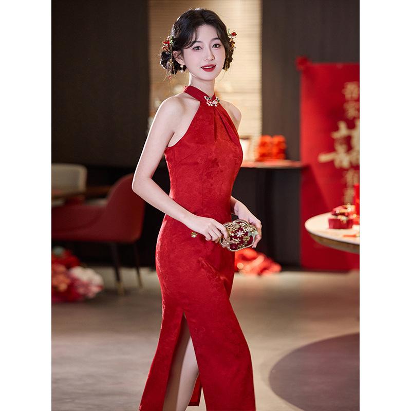 New Chinese red neck cheongsam women's 1011 new bridal toast dress engagement dress