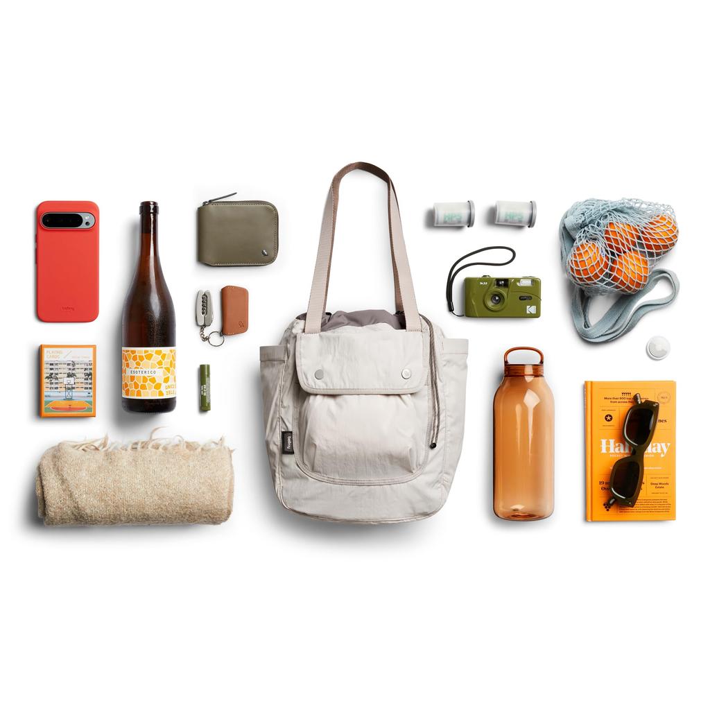 Bellroy Cinch Tote, 16L Leichte Tragetasche mit Außentasche mit Druckknopf und Pop-Tasche - Haferflocken