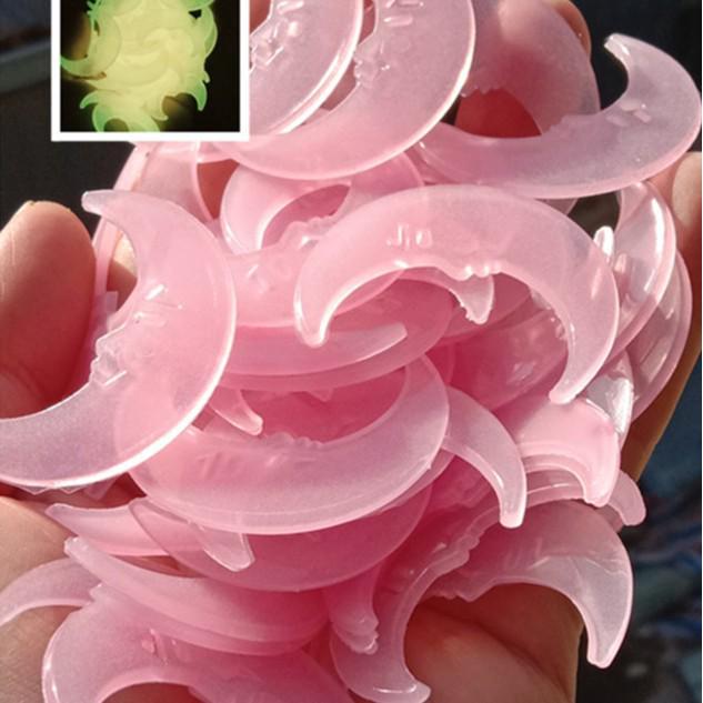 

Светящиеся в темноте наклейки в виде звезд и луны: Звезды 2-3 см, Луны 4-8 см для декора детской комнаты