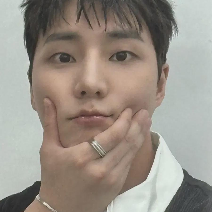 

Day6 Young K In-ear Poka Agung Pan