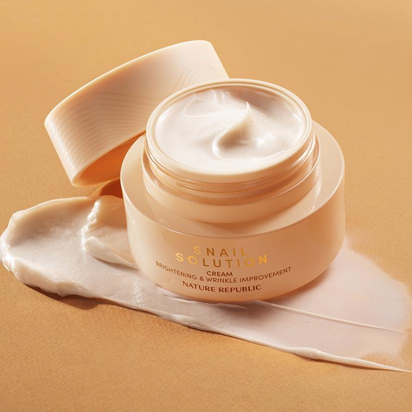 Nature Republic Snail Solution Cream 52 ml, výživný krém pro pružnost, 60% filtrovaný hlemýžďový sliz, ultrahydratace a výživa