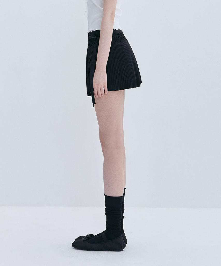 Moabel Classic Pleats Skirt - Black