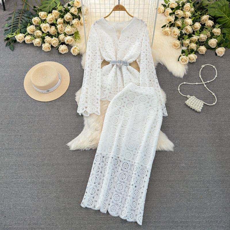 V-neck Waist-Controlled Slimming Water Soluble Lace Fashion Suit