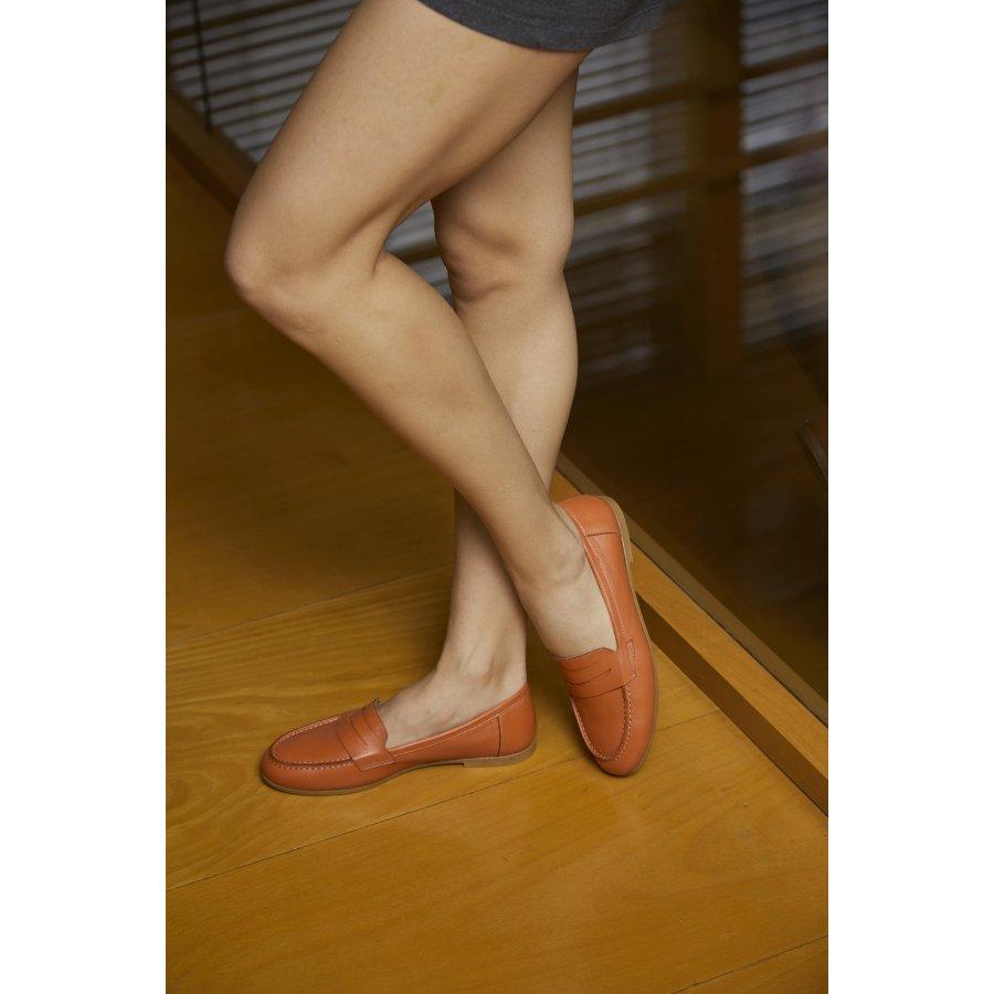 

Женские повседневные лоферы на плоской подошве из натуральной кожи 36 бежевый