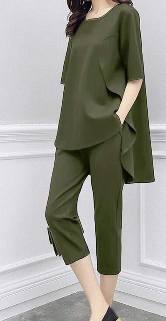 Chiffon Top and Comfortable Loose Fit Jersey Gaucho Pants Sizes [scion & co] [Scion] 2-Piece Set, Slimming, S-XL (JP, Alphabet, XL, Green)