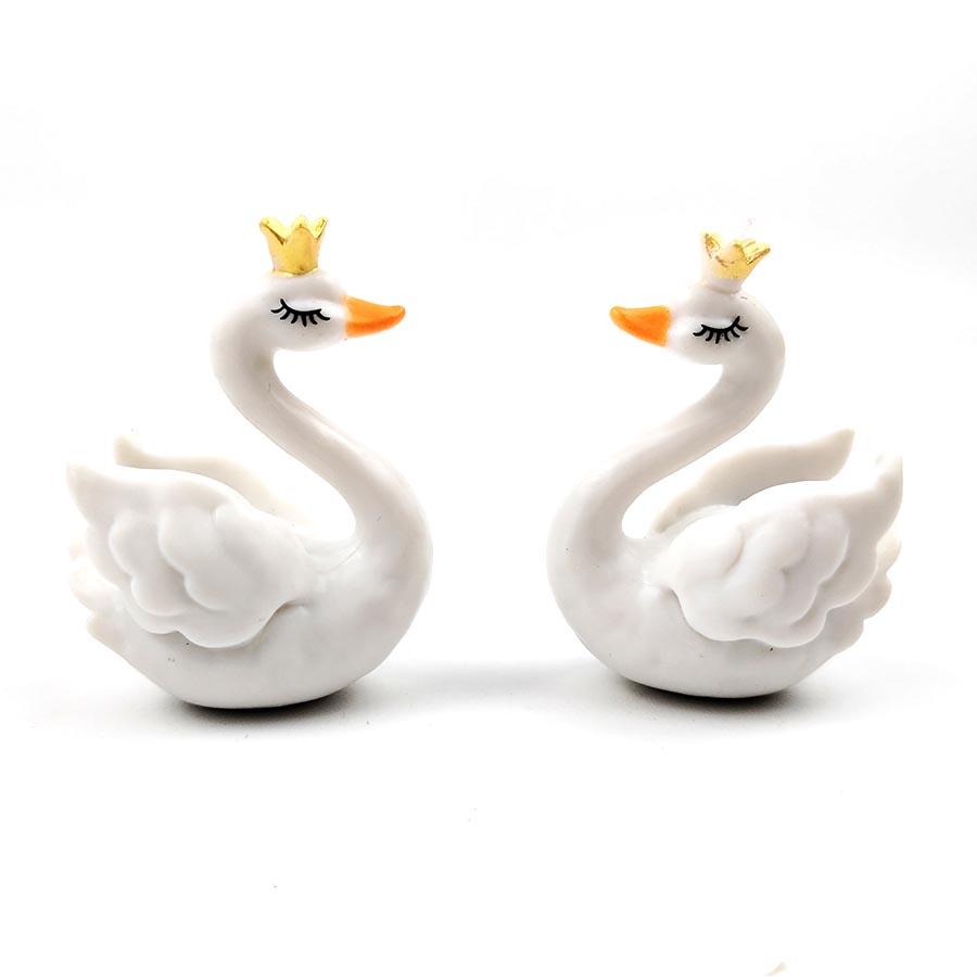 2pcs/set Resin Couples' Crown Swan Decor Set | Aquarium Landscape Ornament | Bonsai Decoration | Home Decor for Fish Tank & Tabletop Styling