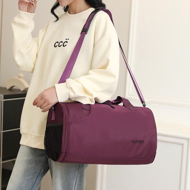 Simple and large-capacity decompression portable travel bag, luggage , dry and wet separation, fitness bag can be set, tie rod belt shoe compartment.