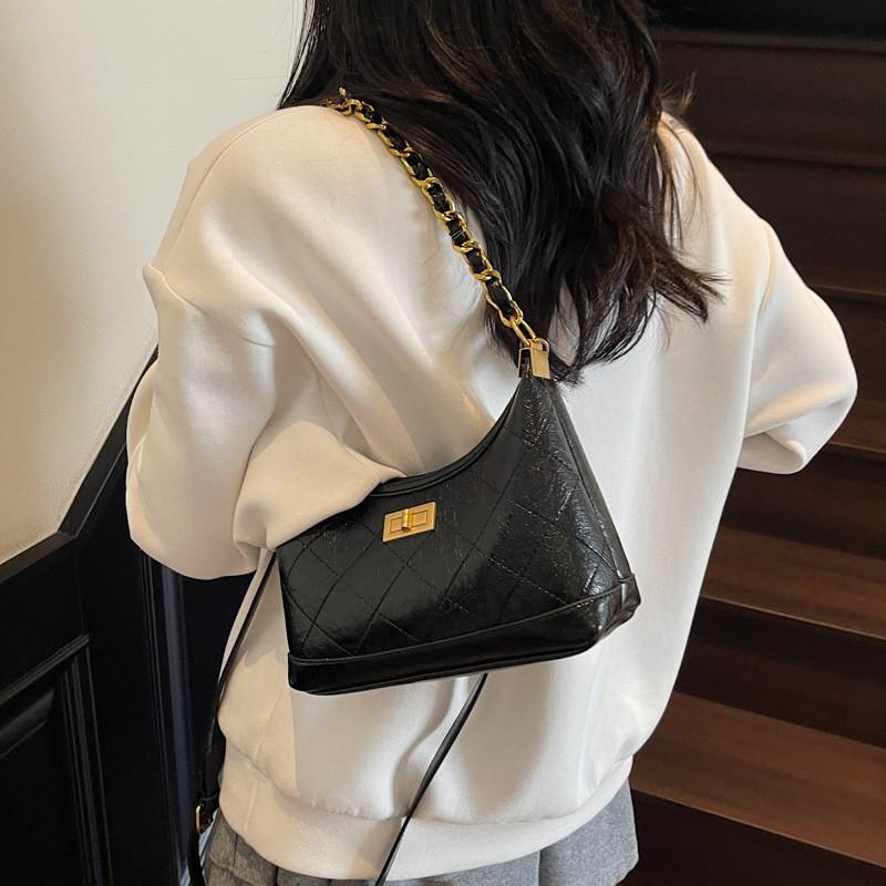 Vintage Underarm Bag For Women With Soft Pu Fabric And Zipper Closure For Casual Outings