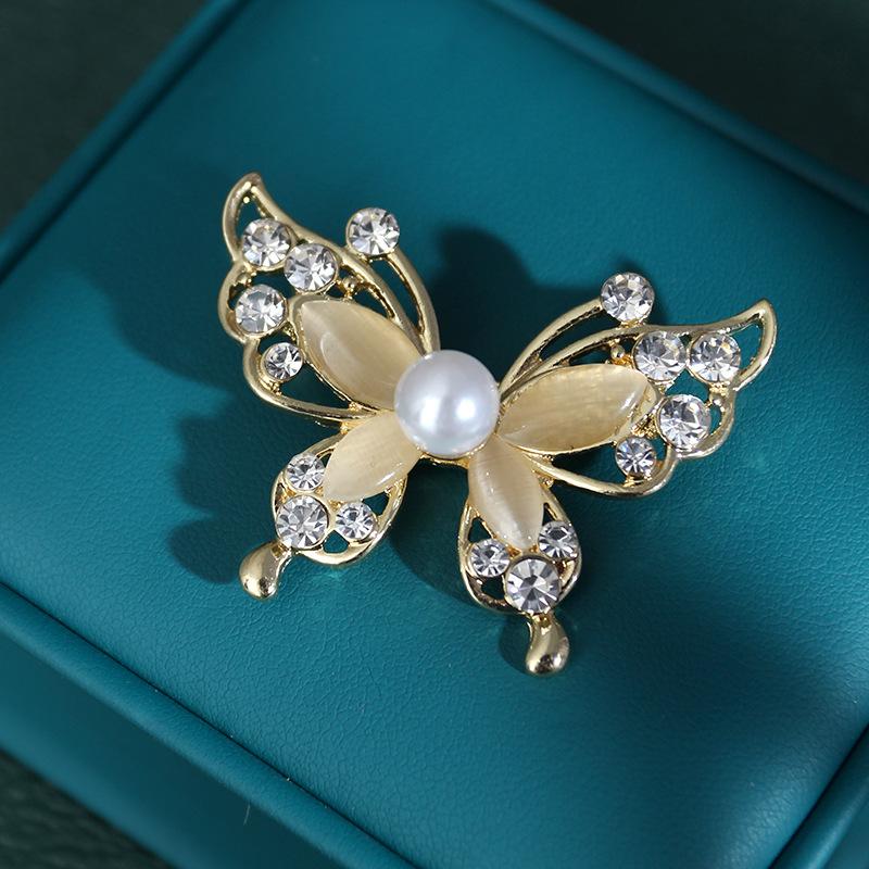 Brooch Female Butterfly Corsage Suit Atmosphere Pin Niche Design Clothing Fixed Accessories Collar Pin