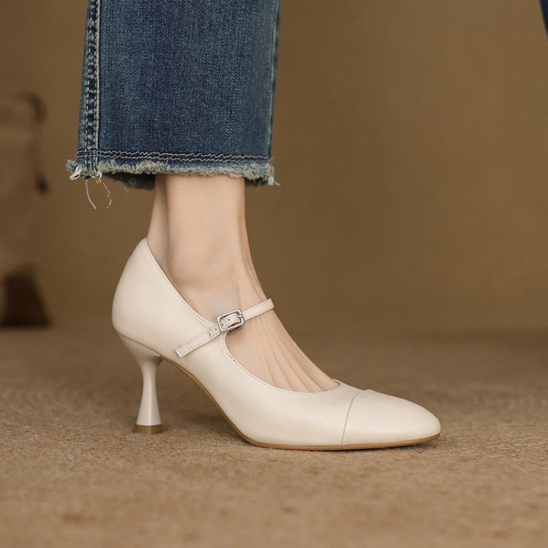 New leather large size shallow mouth low top four seasons wear small leather shoes fashion single shoes round head beef tendon sole high heels stilett