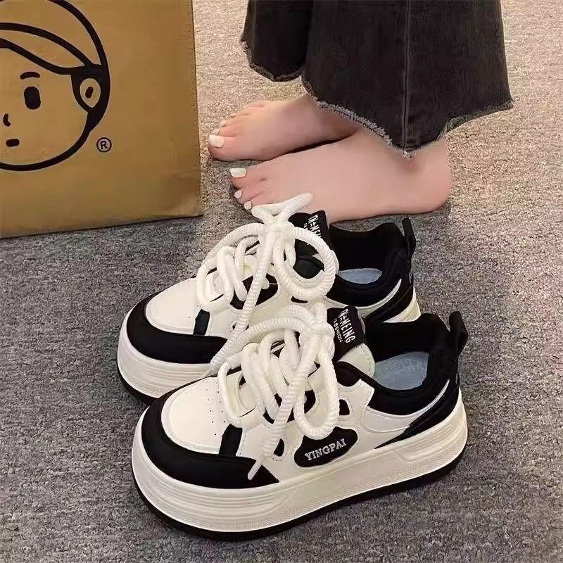 

High-value niche thick-soled little white shoes for women s spring and autumn 2025 new height-increasing casual versatile round-head breadboard shoes 40
