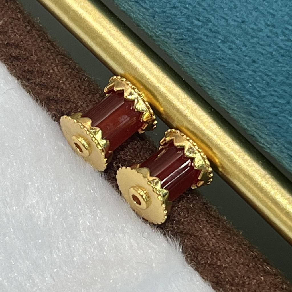 2 Stück, Natursteinperlen mit großem Loch und goldenen Akzenten, Boho zylindrische roter Achat Perlen, 0,9×1 cm, für DIY Halsketten Zubehör, Schmuckherstellung Geschenke