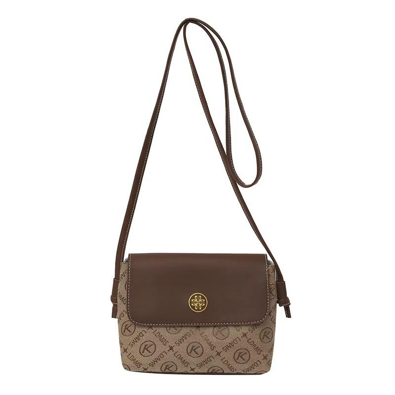 

Модная маленькая девочка текстура иностранный стиль маленькая квадратная сумка простая сумка через плечо коричневый