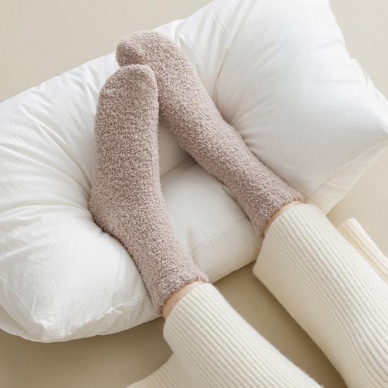 Mid Calf Warm Winter Socks Coral Fleece Crew for Women, Thickened Non-slip Socks, Fuzzy Anti Slip Home House Soft Plush Thermal Mittens Cold