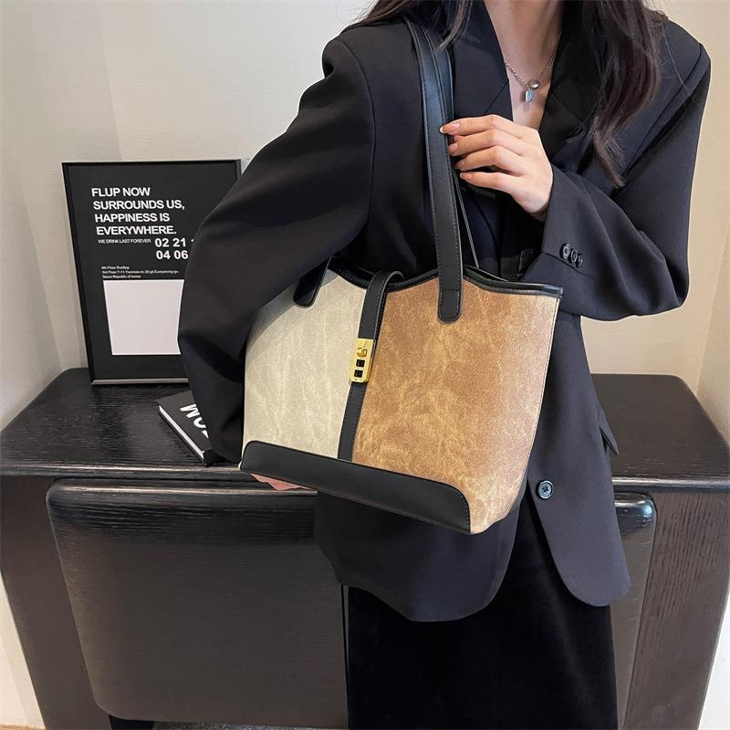 Hugh Retro Idle Large-capacity Bag Women's New Contrasting Color Fashion Tote Bag Commuter Shoulder Armpit Bag
