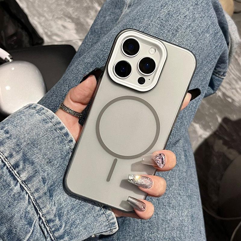 Applicable to iPhone16 ice mist translucent fine ring magnetic mobile phone case Apple 15 matte skin feeling large hole protective case