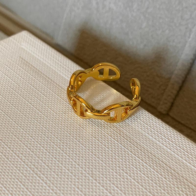 

Rhinestonestudded Luxe Adjustable Copper Ring For Women With Trendy Geometric Shape J4901