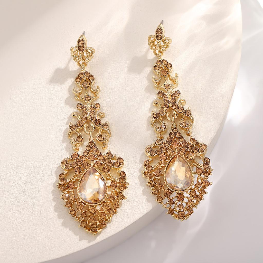 Vintage Water Drop Earrings For Women With Gold Finish For Evening Wear