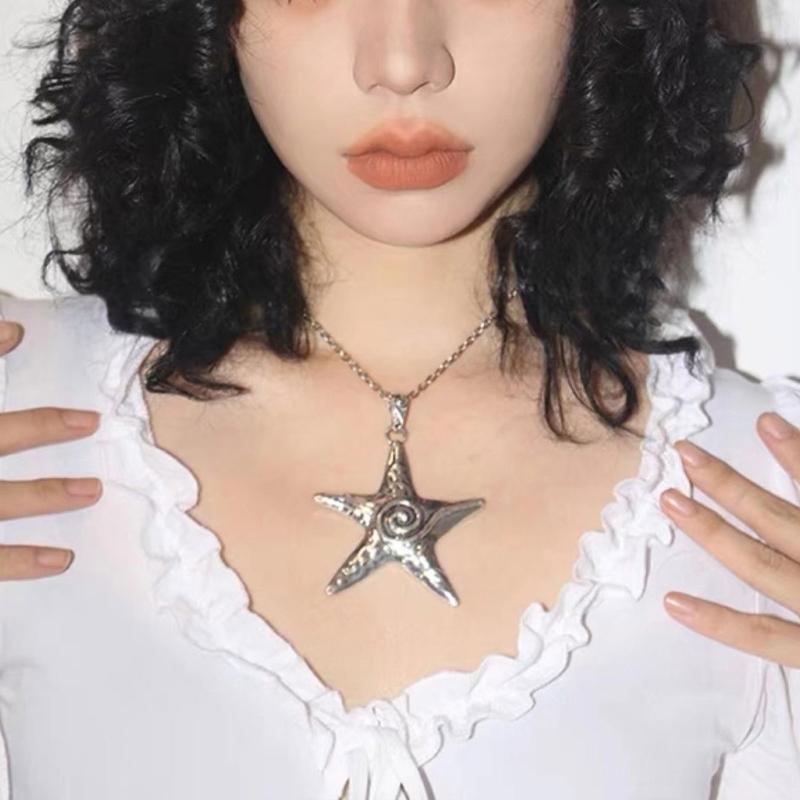 Science and Technology Sense Big Five-pointed Star Design Y2k Sweet and Cool Niche Pendant Necklace Ins Wind Retro Old