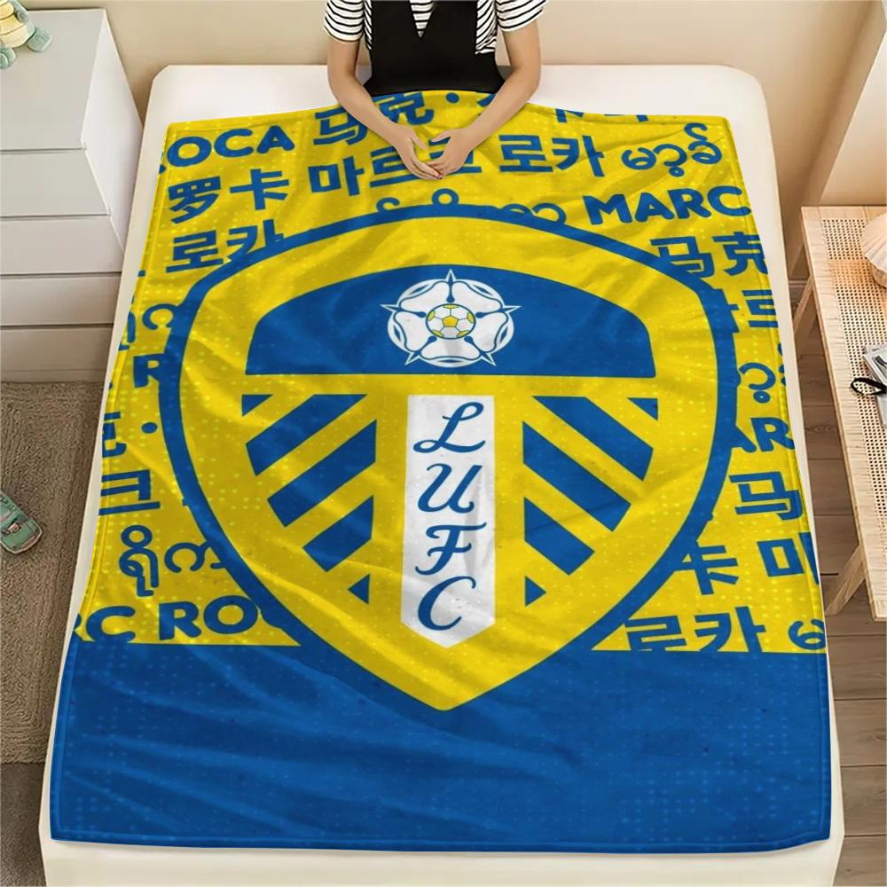

1pc Leeds United Print Flannel Blanket, High quality Comfortable for All Seasons, Home Decor, Warmth and Comfort, Perfect for Christmas Gifts67 80cm x 120cm
