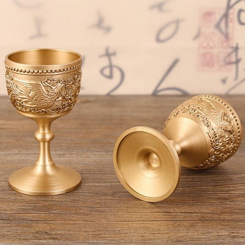 European Wine Glass, Brass Vintage Portable Golden Cup, Carved Mini Spirit Vodka Cup, Tabletop Living Room Decoration, 30ml,1pcs